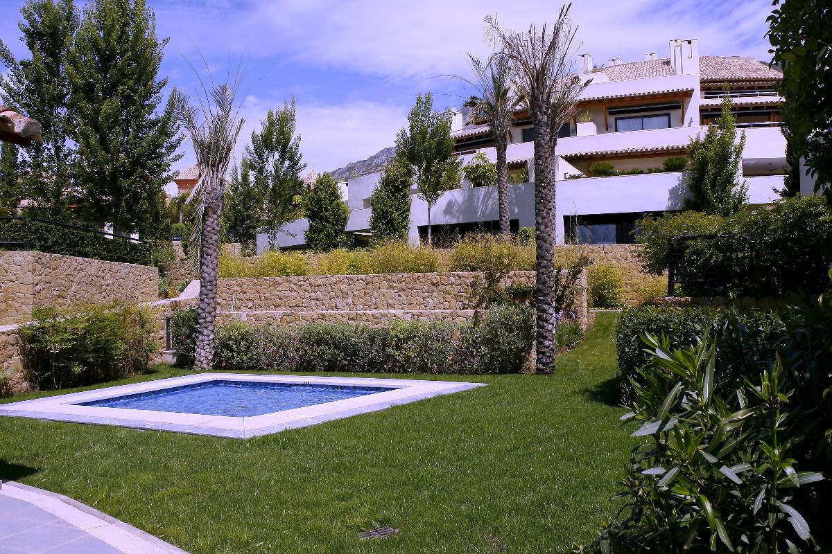 Paisajismo Urbanización Imara en Marbella 8