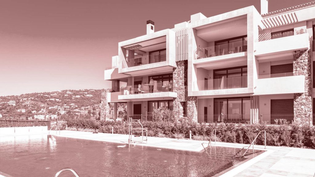 Real de la Quinta is a 200-hectare estate in Benahavís - Marbella, with a personalized construction of villas and apartments.