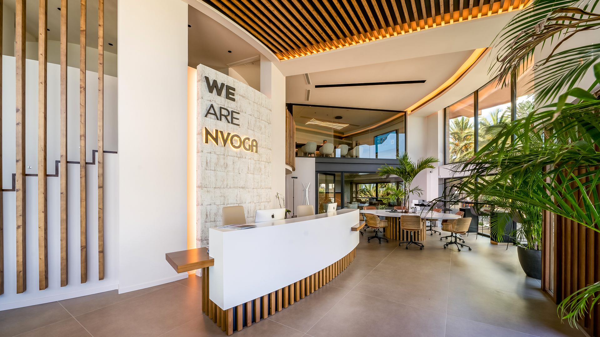 Diseño interior de oficinas Inmobiliaria NVOGA - Marbella 5