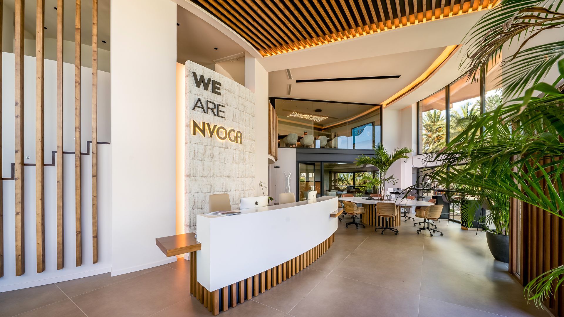 Diseño interior de oficinas Inmobiliaria NVOGA - Marbella 5