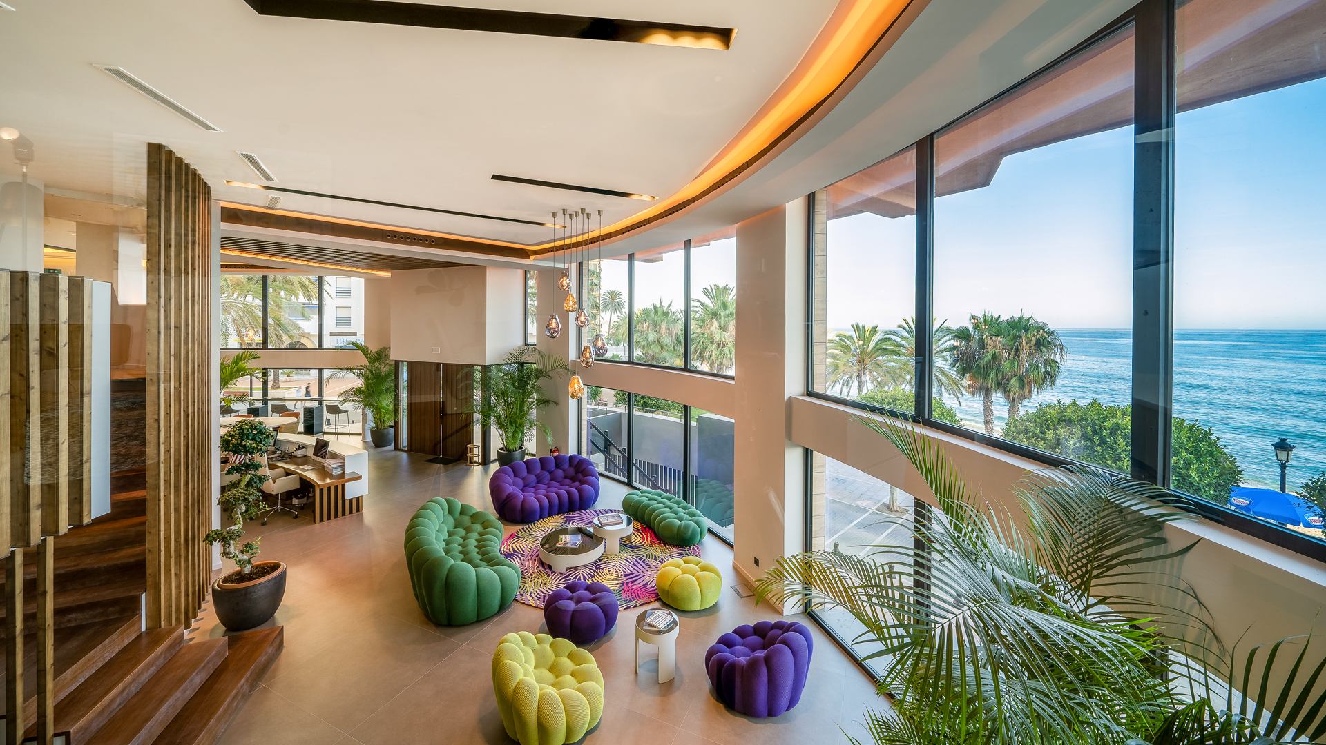 Diseño interior de oficinas Inmobiliaria NVOGA - Marbella 11